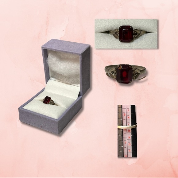 Vintage Fashion Ring with Square Cut Red Gemstone - Size 6.5 (GUC) - Picture 3 of 3